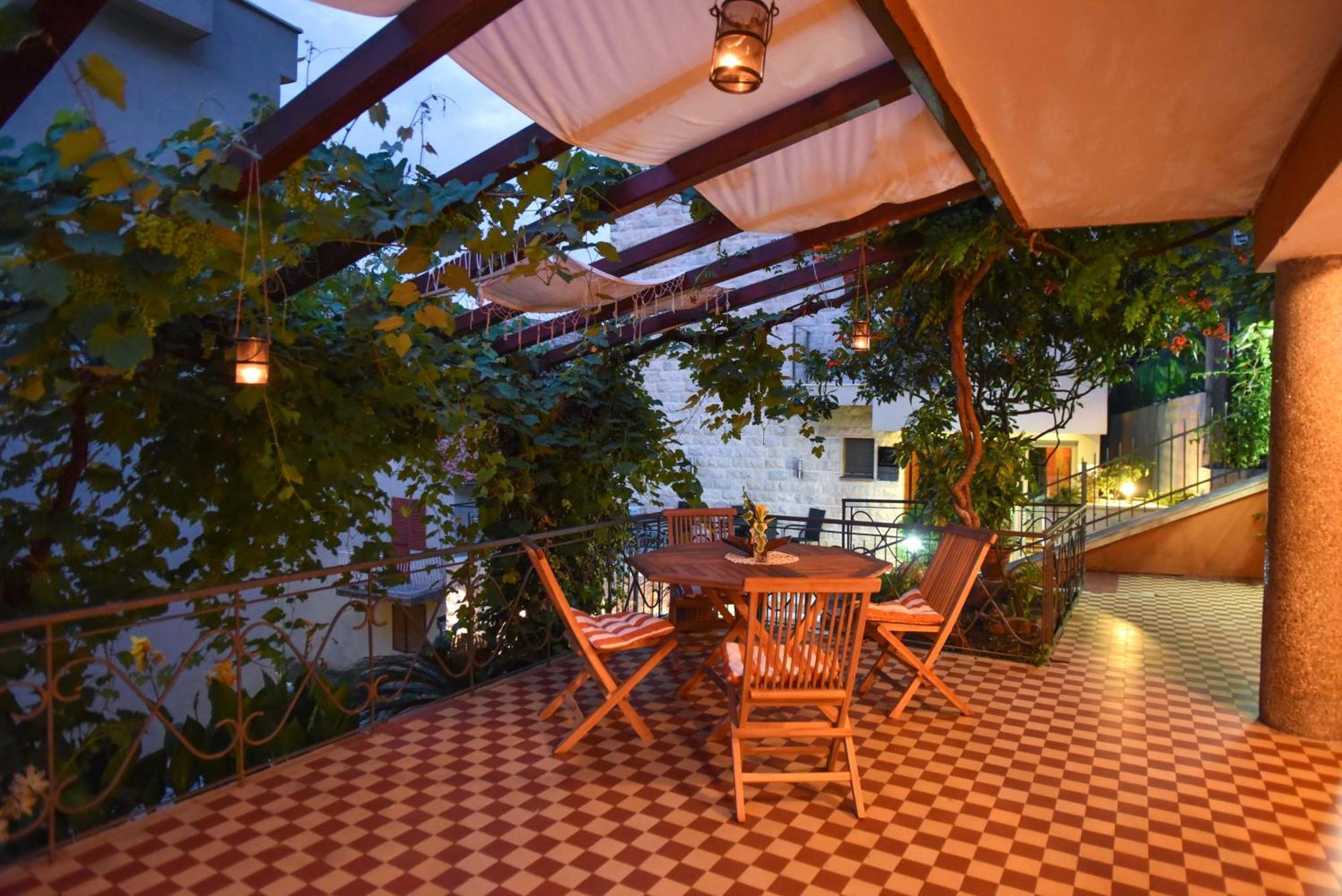 Guest House Amfora Budva Exterior photo
